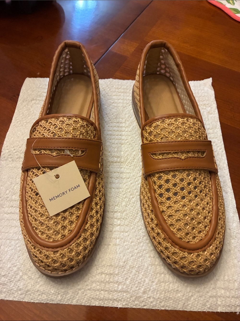UNIVERSAL THREADS. Size 7.5. Tan Woven Memory Foam Slip-On Loafers. NWT